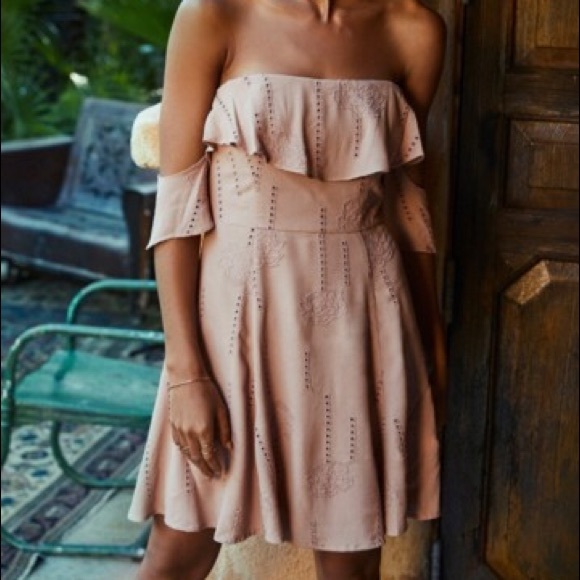 Astro the Label Sabina Dress Blush Pink Mauve - Picture 1 of 6